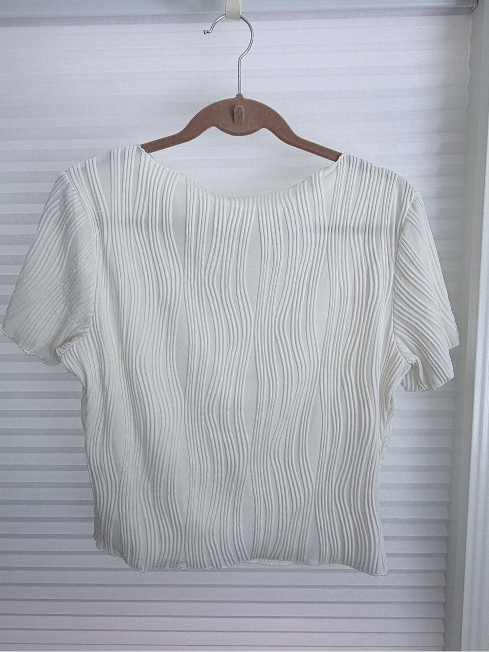 Solid Boat Neck Water Ripple Textured Tee - Picture 2 of 4